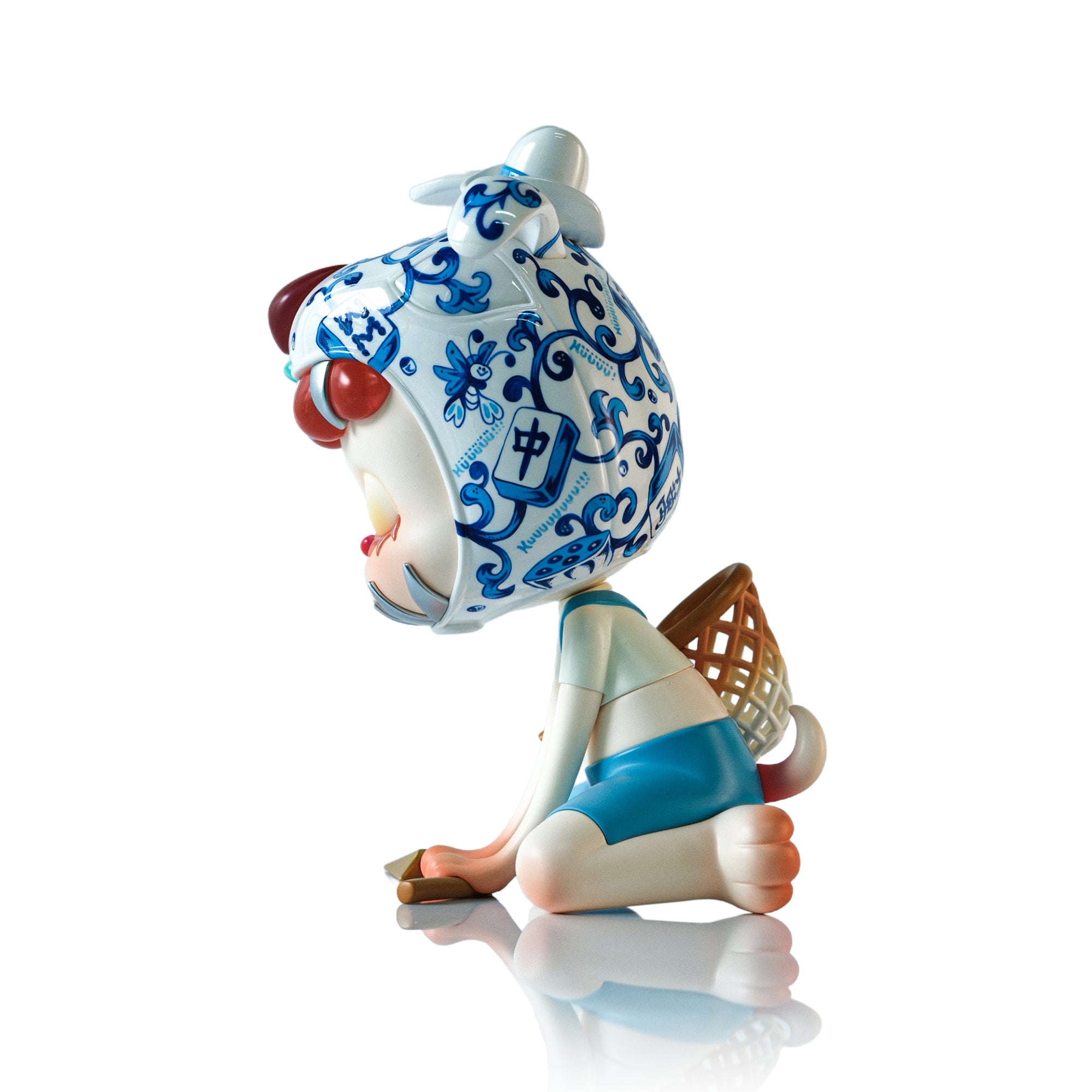 sugopop laelaps polyurethane figure Thailand Toy Expo 26 edition side view